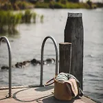 De Durgerdam, 5*