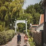 De Durgerdam, Hotel Amsterdam