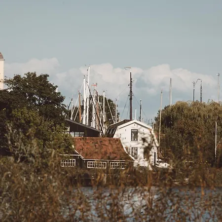 De Durgerdam, 5*