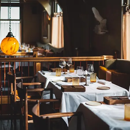 De Durgerdam, 호텔 5*