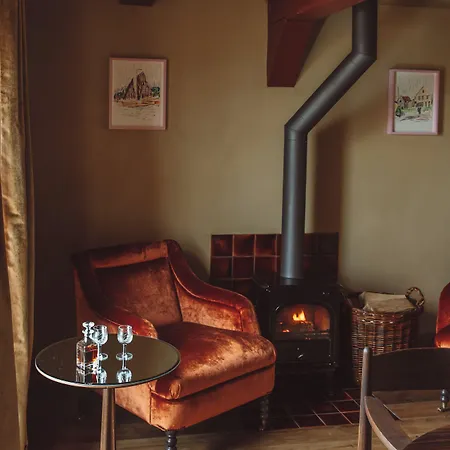 De Durgerdam, Hotell Amsterdam