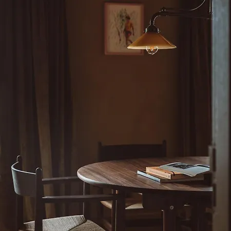 De Durgerdam, Otel Amsterdam