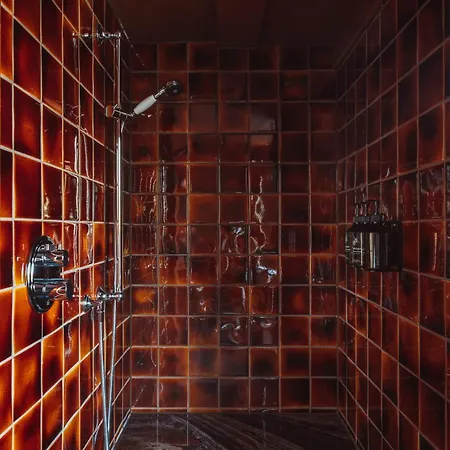 De Durgerdam, Otel Amsterdam