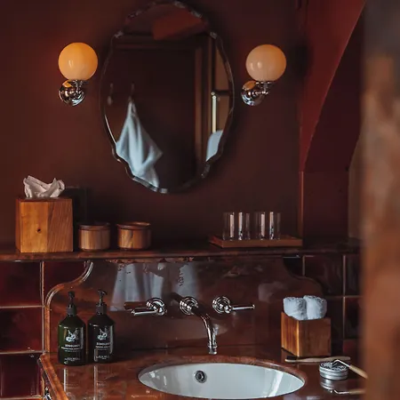 De Durgerdam, Hotel Amsterdam