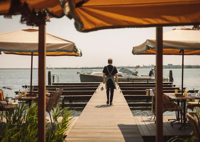 De Durgerdam, Hotel Amsterdam